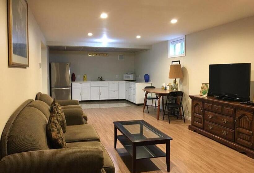 جناح غرفتين نوم, Seaview White House