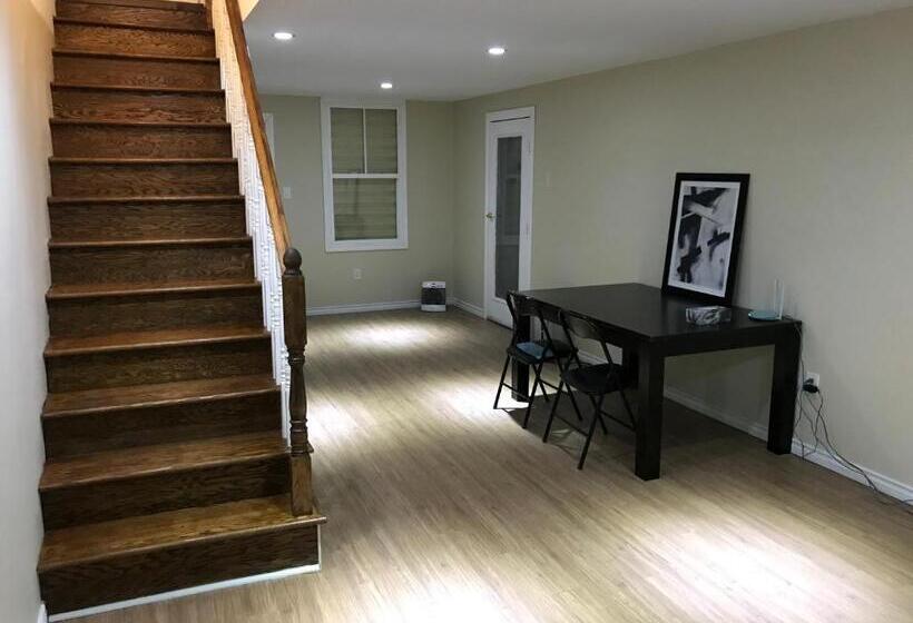 غرفة قياسية ثلاثية, Seaview White House