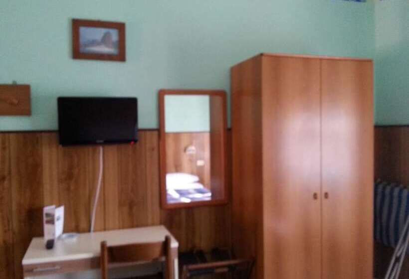 コンフォートトリプルルーム, Albergo Jolanda