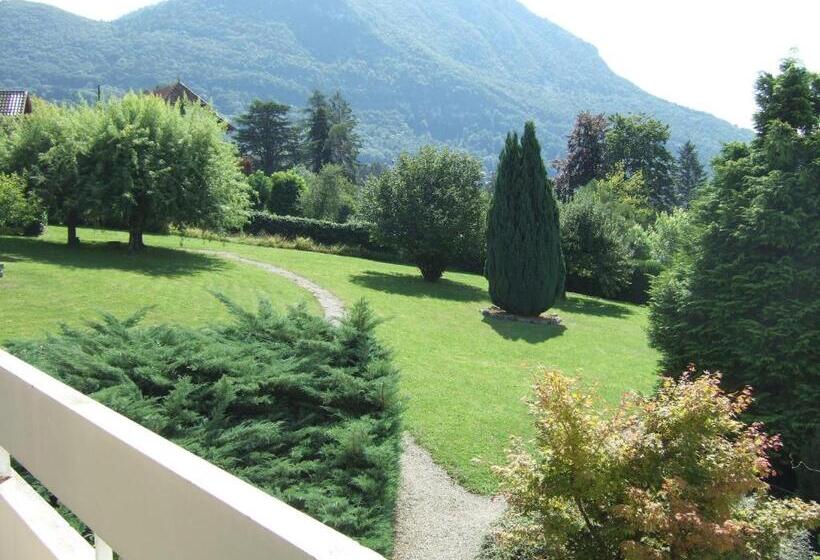 חדר אקונומי, Centre Jean Xxiii