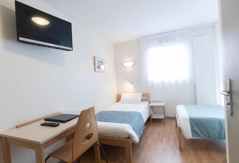 חדר אקונומי לשלושה, Centre Jean Xxiii