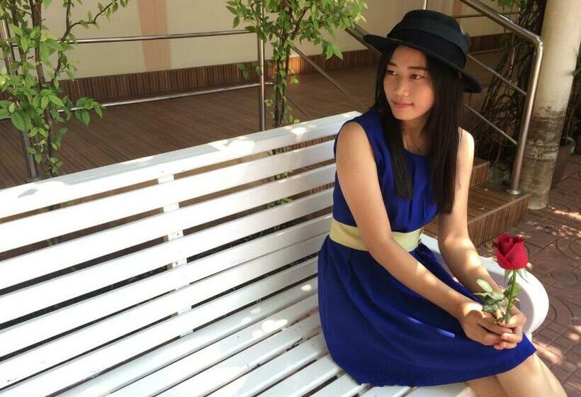 דירת חדר, Jaroonwej Bangsaen