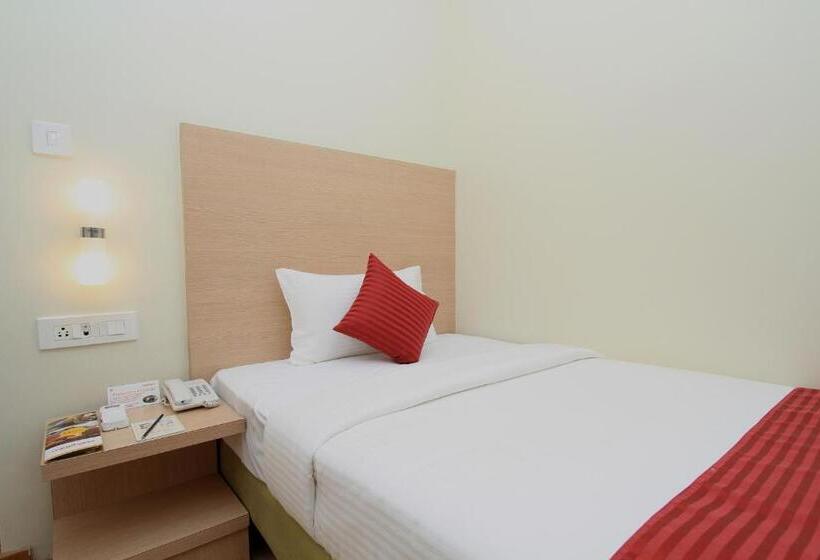 标准工作室, La Sara Regent