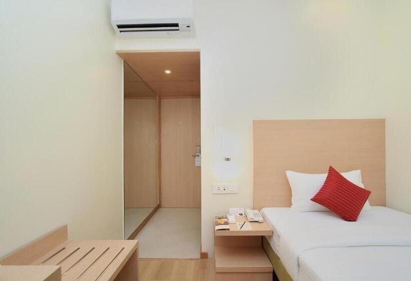 标准工作室, La Sara Regent