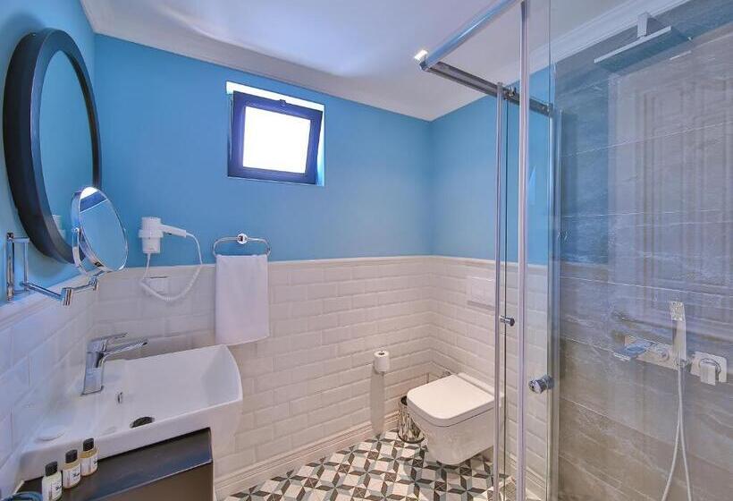 חדר דלוקס עם מרפסת נוף לים, Lale