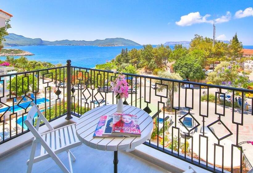 חדר דלוקס עם מרפסת נוף לים, Lale