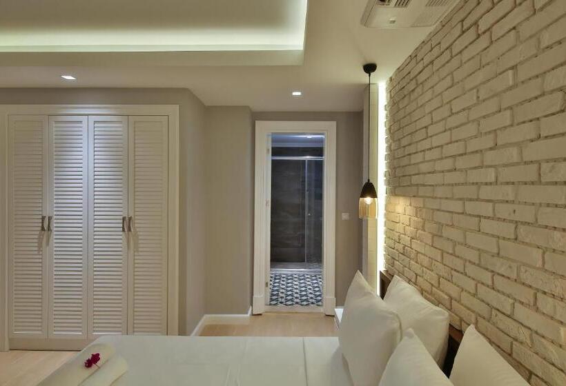 חדר דלוקס עם מרפסת נוף לים, Lale