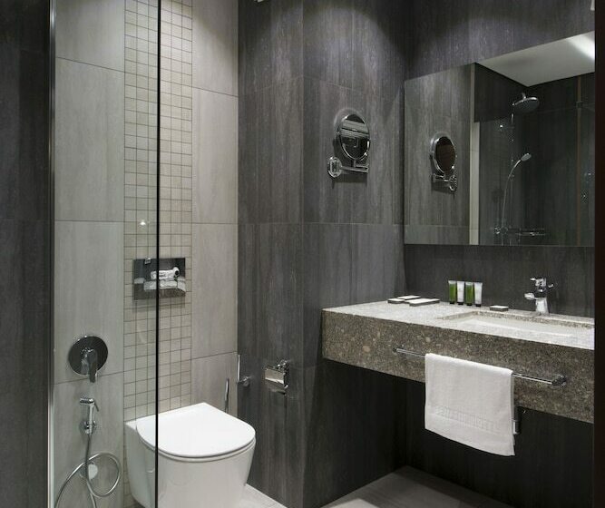 חדר סטנדרט, Senator