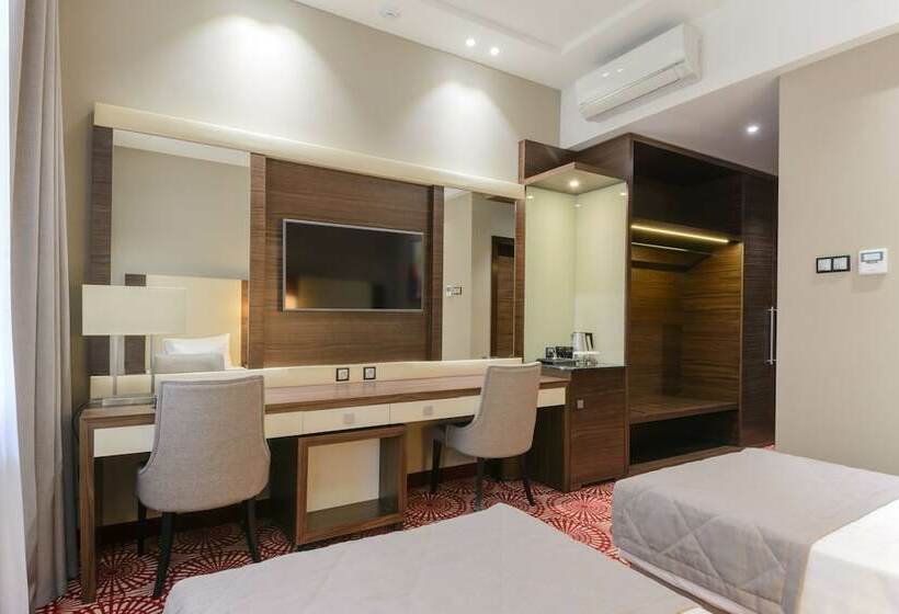 חדר סטנדרט, Senator