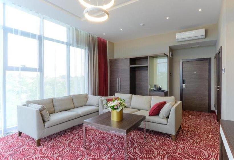 סוויטה אקזקיוטיב, Senator