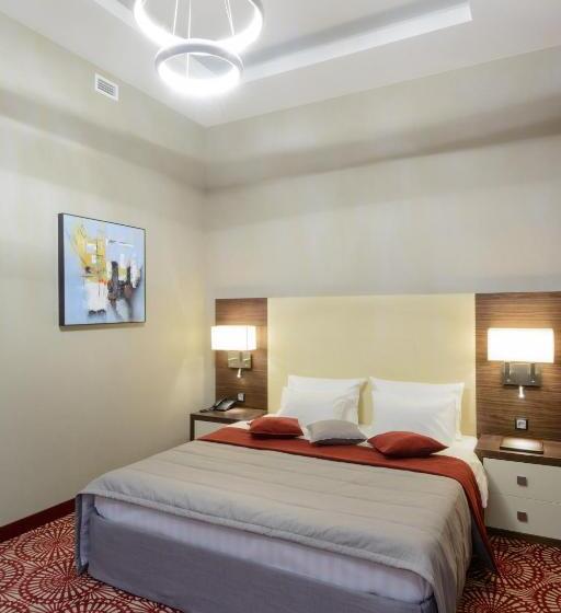 סוויטה נשיאותית, Senator