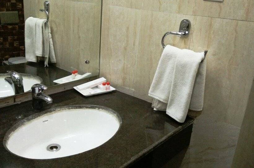 デラックスルーム, The Fern Residency, Bodhgaya