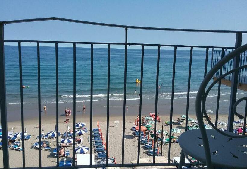 海景标准间带阳台, Tirreno