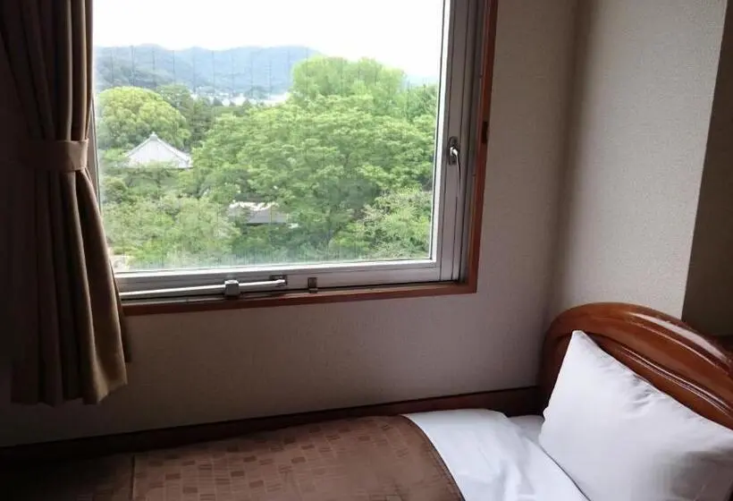 Standard-huone, Wakasa