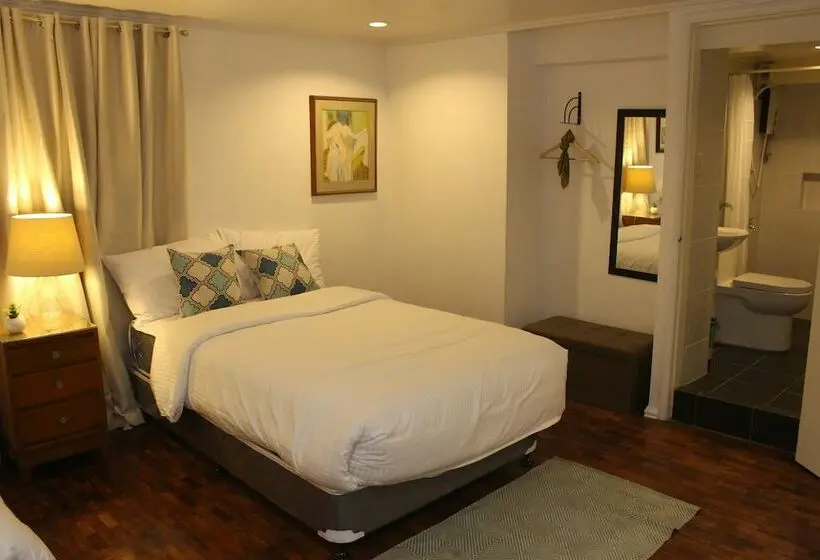 スーペリアの４人部屋, The White B&b Bacolod