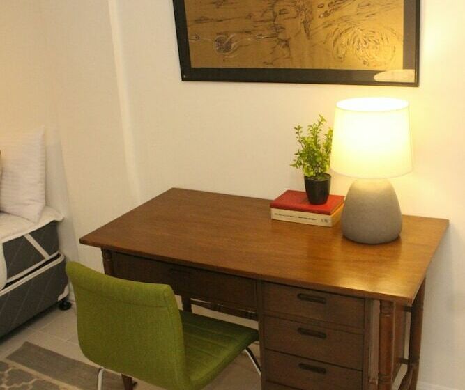 غرفة قياسية, The White B&b Bacolod