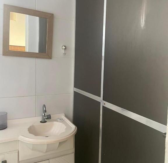 舒适三人间, Bela Mare