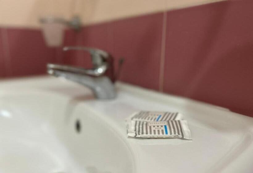 غرفة قياسية ثلاثية, Costa Doro Salve