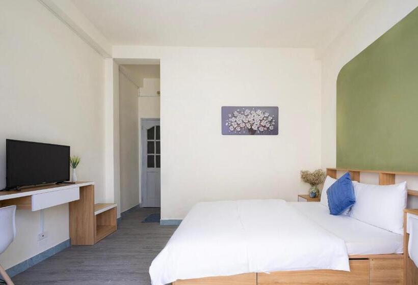 اتاق لوکس با بالکن, Phan Hotel Ho Chi Minh