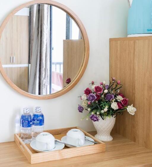 اتاق لوکس با بالکن, Phan Hotel Ho Chi Minh