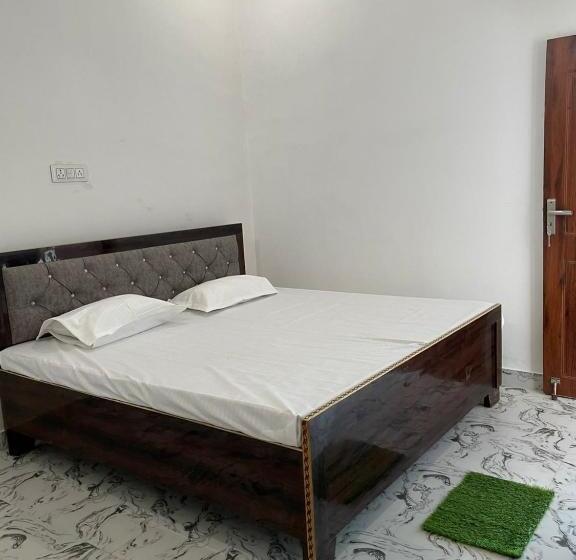 デラックスルーム, Goroomgo Ayodhya Dham Guest House Ayodhya