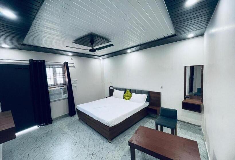 Quarto Deluxe, Goroomgo Ayodhya Dham Guest House Ayodhya