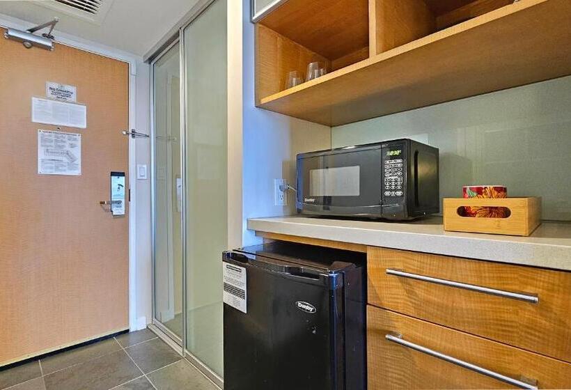 חדר דלוקס, Ocean View Room At Ala Moana Fees Include