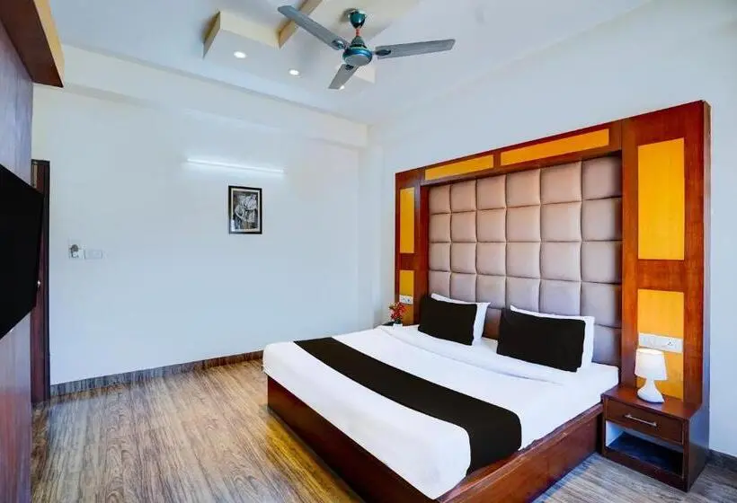 اتاق کلاسیک سه تخته, Super Townhouse Prince Chowk Near Railway Station