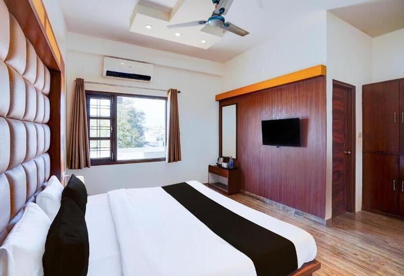 חדר קלאסי לשלושה, Super Townhouse Prince Chowk Near Railway Station