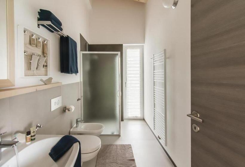 סוויטה משפחתית, B&b Lupo