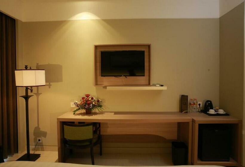 غرفة ديلوكس, él Hotel Royale Banyuwangi