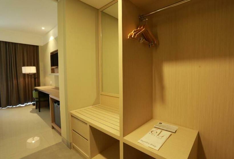 Номер Deluxe, él Hotel Royale Banyuwangi