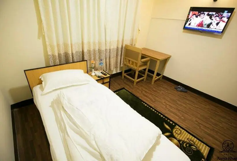 اتاق استاندارد یک نفره, Aarya Chaitya Inn