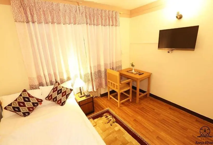 اتاق استاندارد, Aarya Chaitya Inn