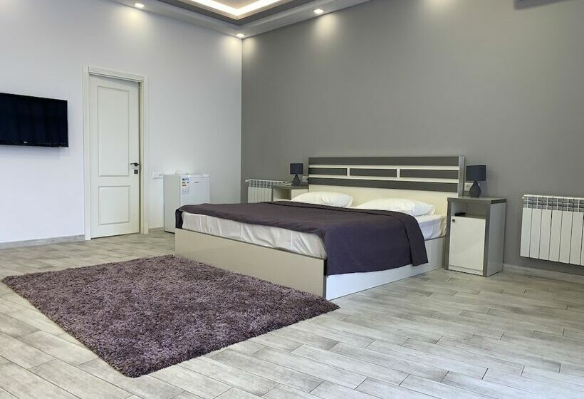 Suite met Uitzicht op het Zwembad, Adams