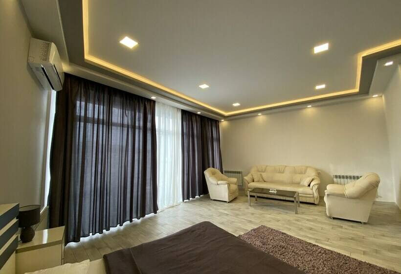 Suite met Uitzicht op het Zwembad, Adams