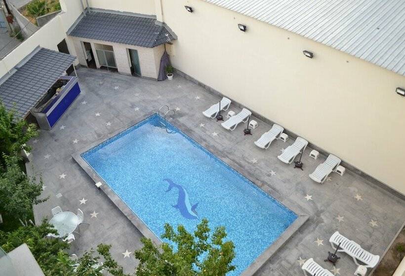 Suite met Uitzicht op het Zwembad, Adams