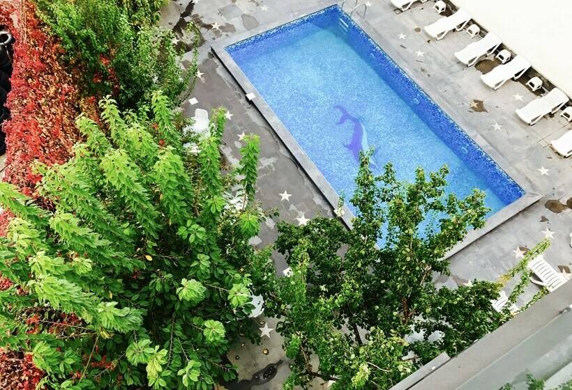 Suite met Uitzicht op het Zwembad, Adams