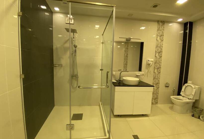 Suite met Uitzicht op het Zwembad, Adams