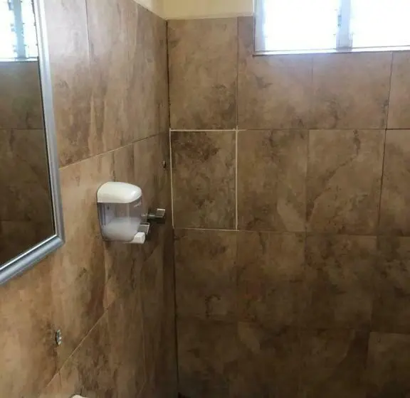 اتاق اکونومی یک تخته, Casablanca Tuxtla