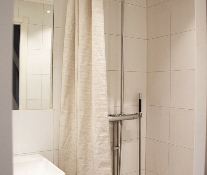 三卧豪华套房, Destination Bokenäset