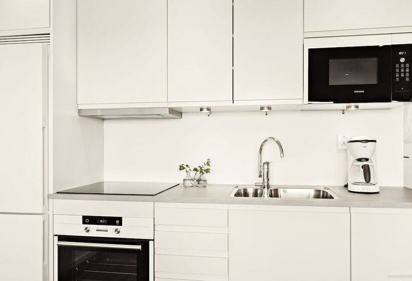 三卧豪华套房, Destination Bokenäset