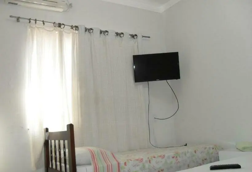Deluxe Kolmen Hengen Huone, Niterói