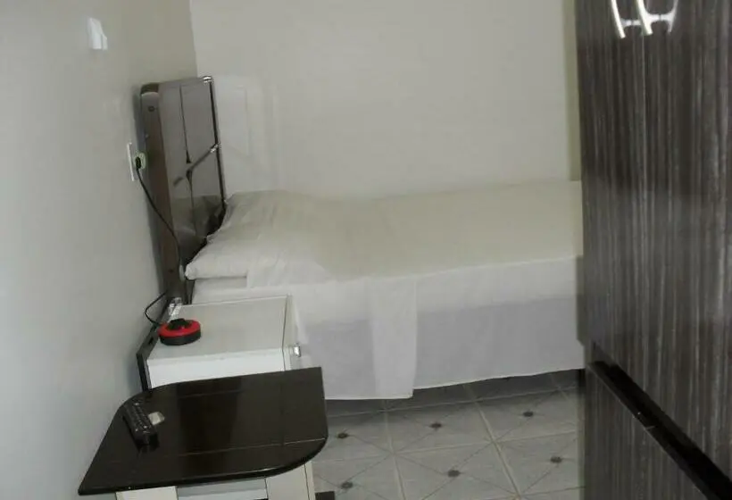 Deluxe Kolmen Hengen Huone, Niterói