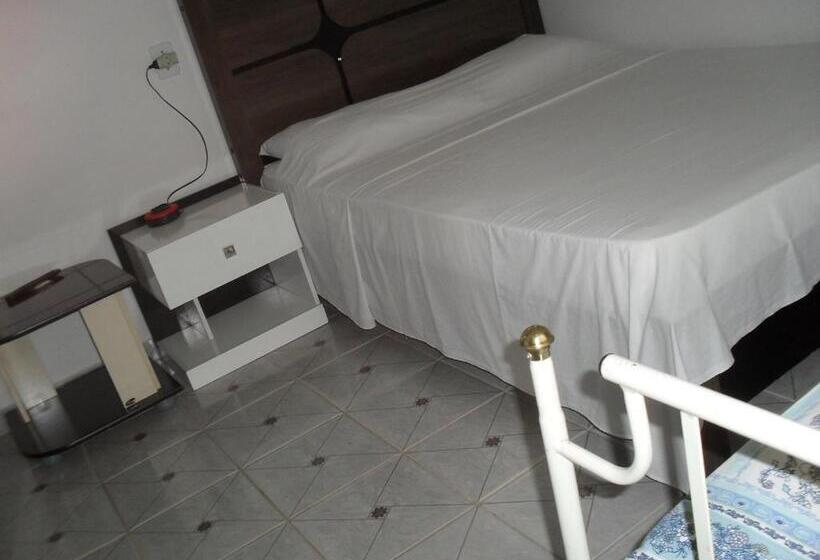 Трехместный Номер Deluxe, Niterói