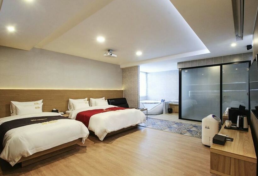 디럭스 룸, No.1 New Yorker