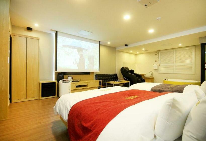 디럭스 패밀리 룸, No.1 New Yorker