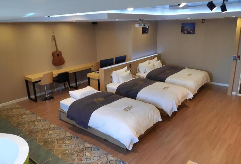 스탠다드 트리플 룸, No.1 New Yorker