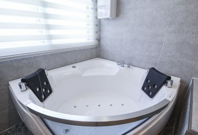 디럭스 룸, No.1 New Yorker