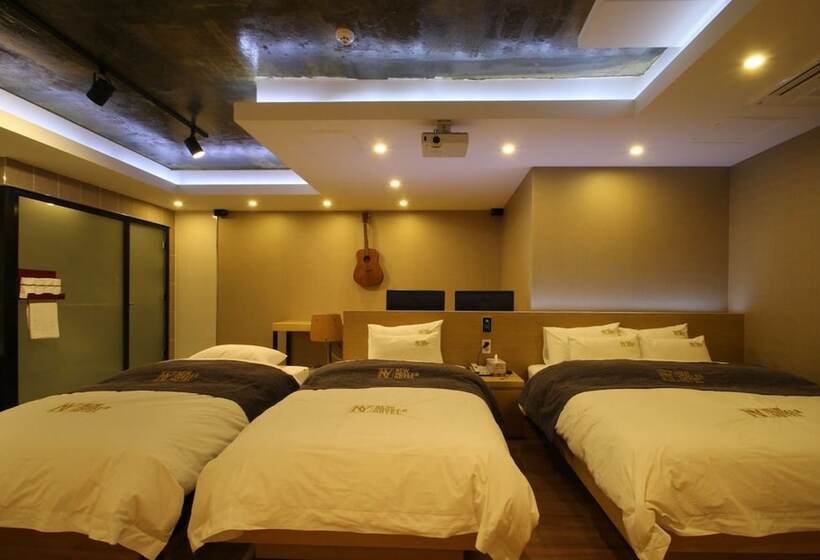 스탠다드 트리플 룸, No.1 New Yorker